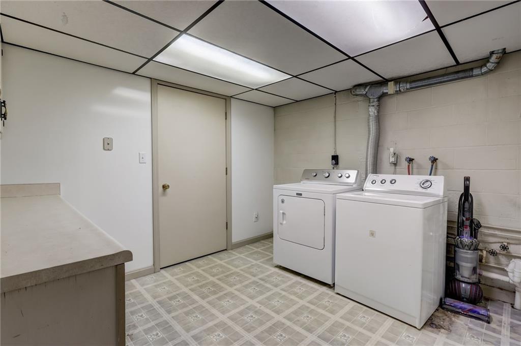 139 La Ray Drive Butler, PA 16001 - Photo 25 of 31 a utility room with dryer and washer