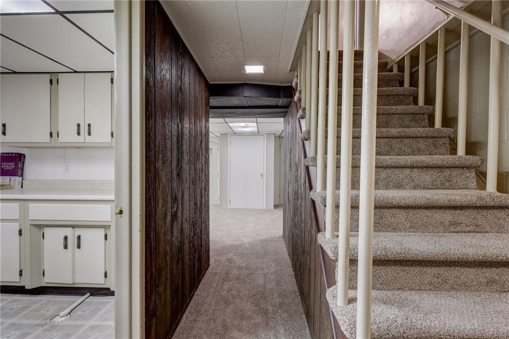 139 La Ray Drive Butler, PA 16001 - Photo 29 of 31 a view of entryway with furniture