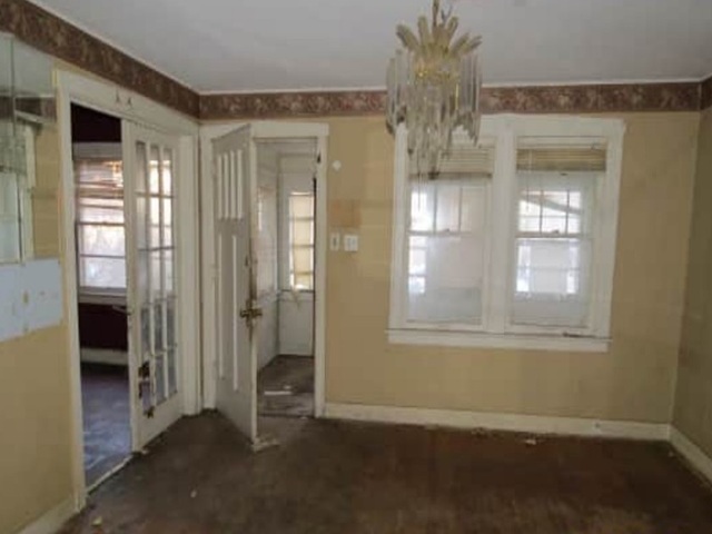 213 157th Street Calumet City, IL 60409 - Photo 7 of 13