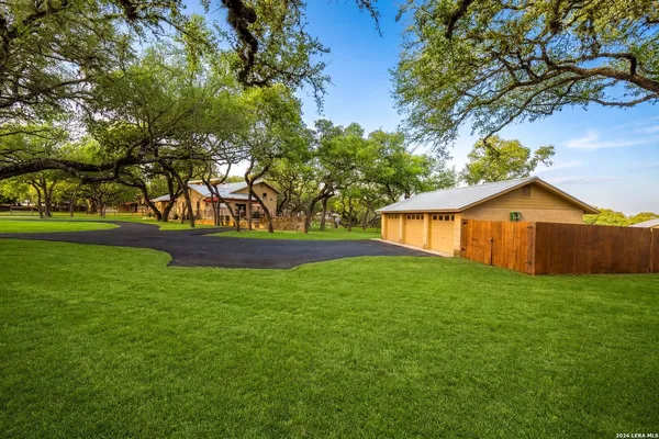 $1,325,000 | 29274 Seabiscuit Drive, Fair Oaks Ranch, TX 78015