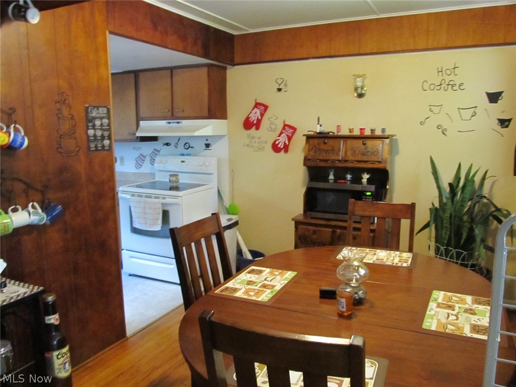 1960 Creston Road Cambridge, OH 43725 - Photo 5 of 33 Gallery Image 5