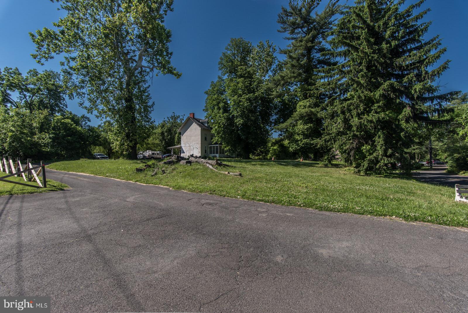 169 State Rd. Bensalem, PA 19020 - Photo 5 of 99 View up to the house