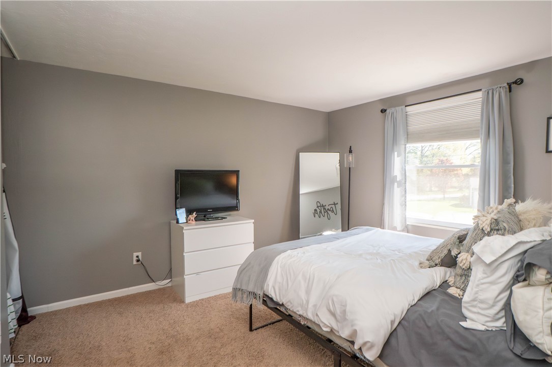 1590 Sunnyacres Road Akron, OH 44321 - Photo 22 of 47 Bedroom 1