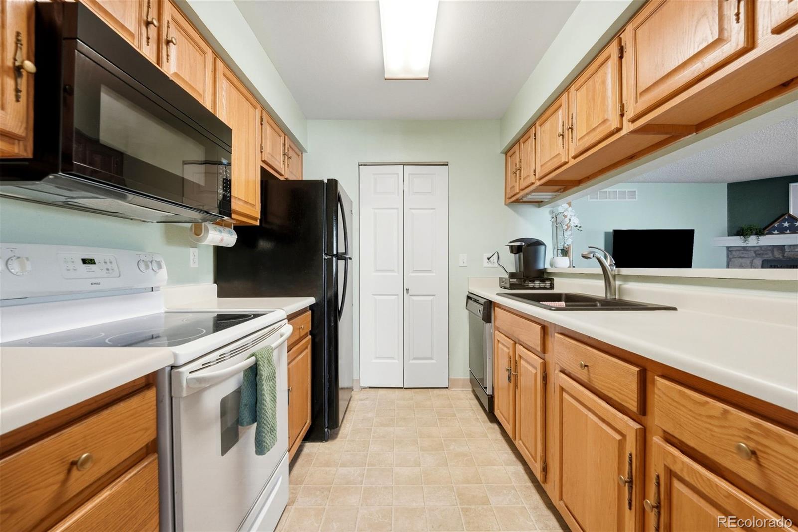 7379 Gore Range Road, Unit 106 Littleton, CO 80127 - Photo 9 of 33 Gallery Image 9