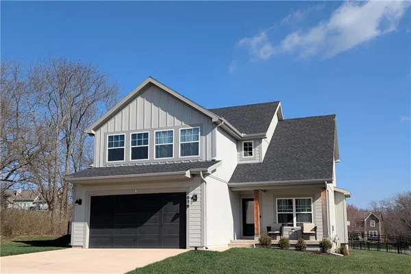 $459,000 | 1020 South 12th Terrace, Louisburg, KS 66053