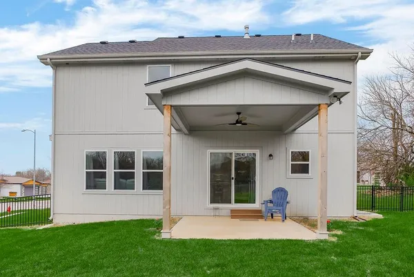 $459,000 | 1020 South 12th Terrace, Louisburg, KS 66053