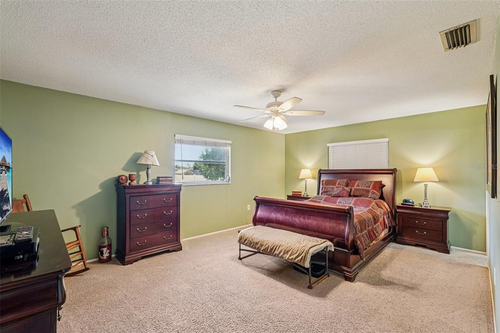 651 Porpoise Road Venice, FL 34293 - Photo 19 of 33