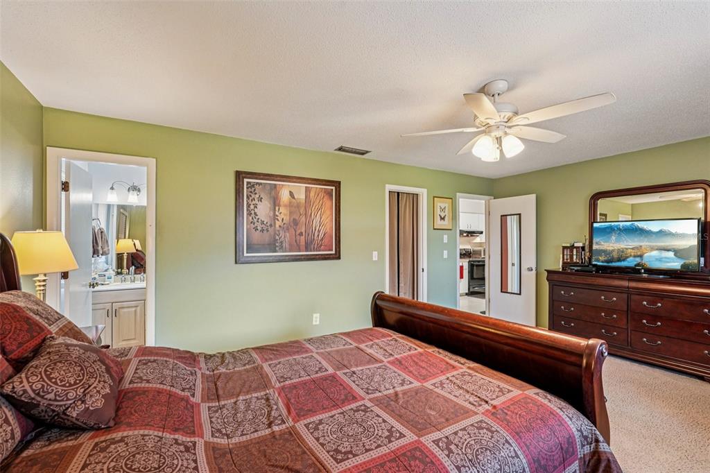 651 Porpoise Road Venice, FL 34293 - Photo 21 of 33