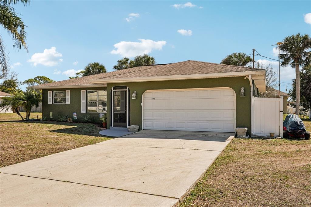651 Porpoise Road Venice, FL 34293 - Photo 6 of 33
