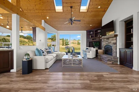 $4,200,000 | 2315 Mountain Ranch Road, Petaluma, CA 94954