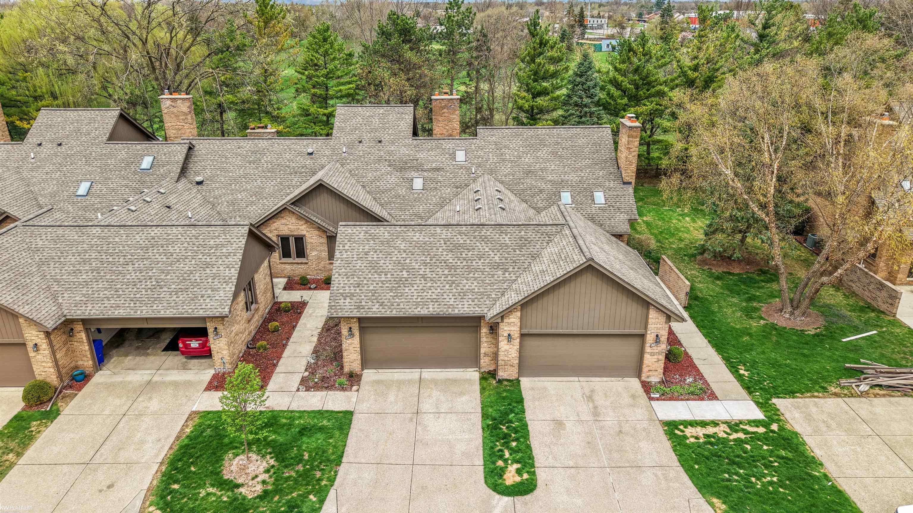 16231 Pine Ridge Drive North Fraser, MI 48026 - Photo 2 of 34