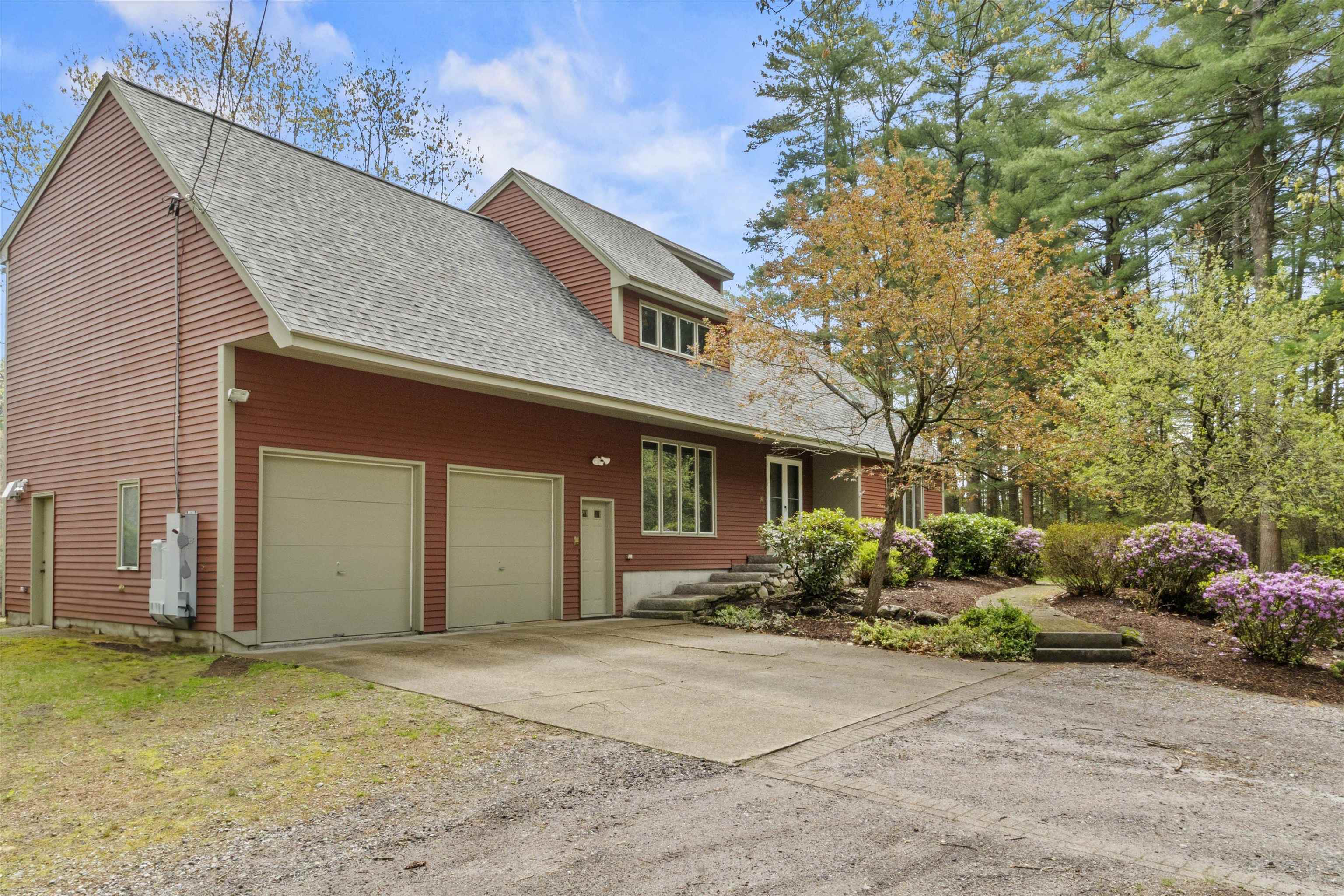 6 Hidden Ranch Drive Hooksett, NH 03106 - Photo 11 of 60