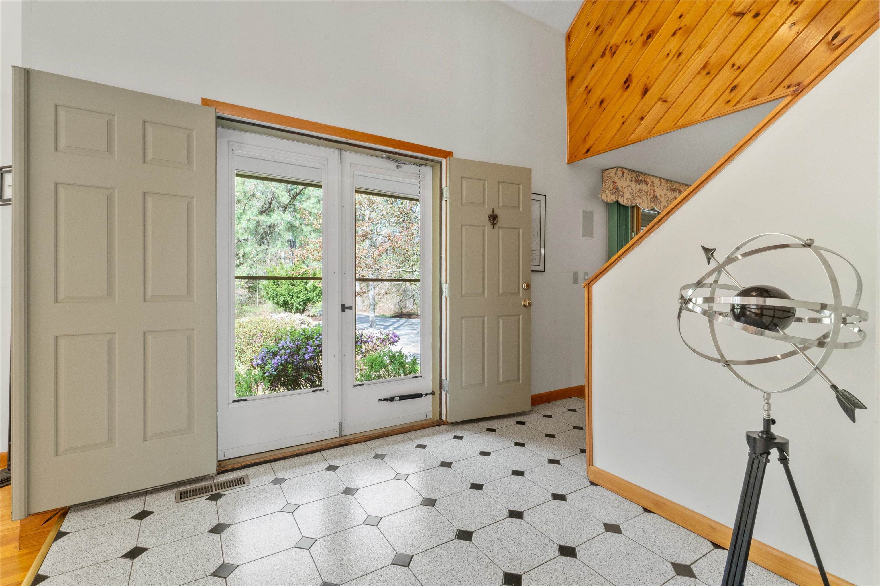 6 Hidden Ranch Drive Hooksett, NH 03106 - Photo 12 of 60