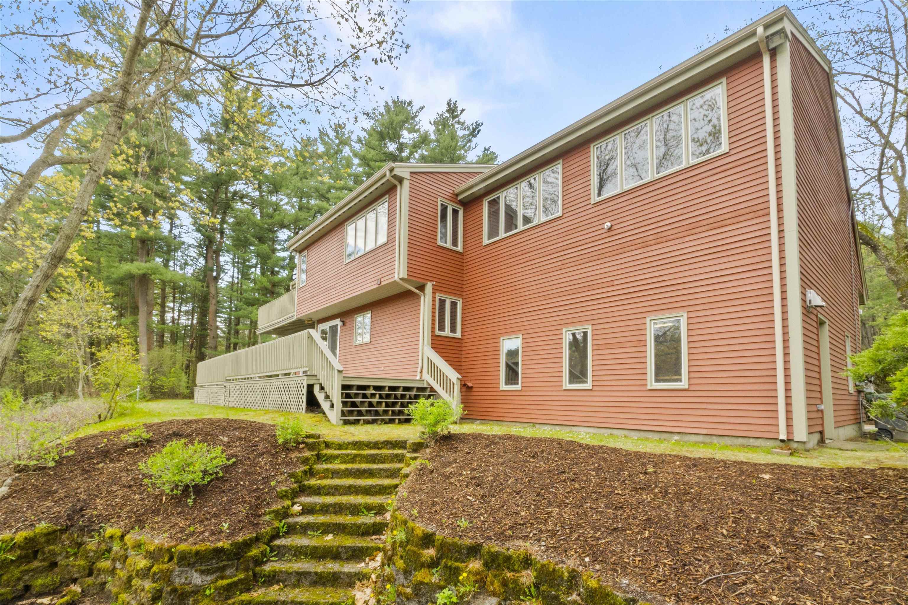 6 Hidden Ranch Drive Hooksett, NH 03106 - Photo 6 of 60