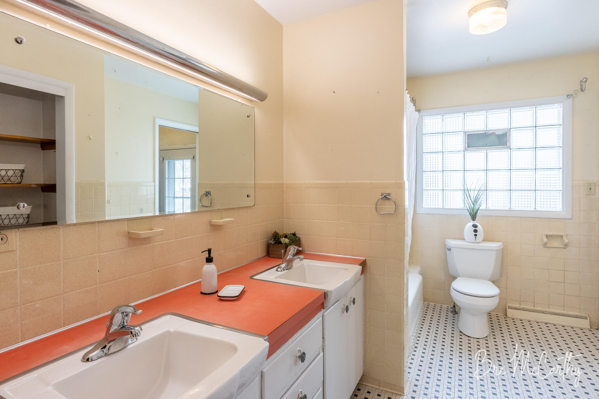 3155 Maple Grove Road Muskegon, MI 49441 - Photo 26 of 62 Bathroom 1 of 2