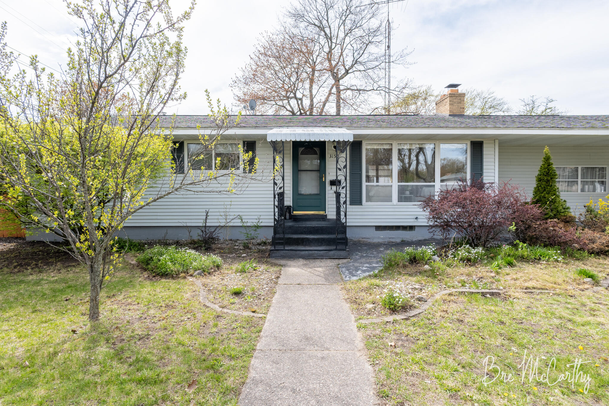 3155 Maple Grove Road Muskegon, MI 49441 - Photo 3 of 62 Exterior - Front