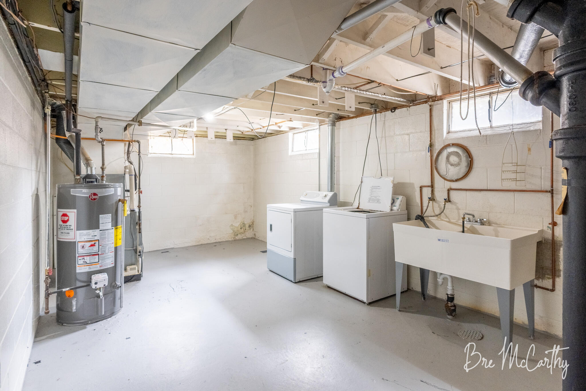 3155 Maple Grove Road Muskegon, MI 49441 - Photo 41 of 62 Laundry