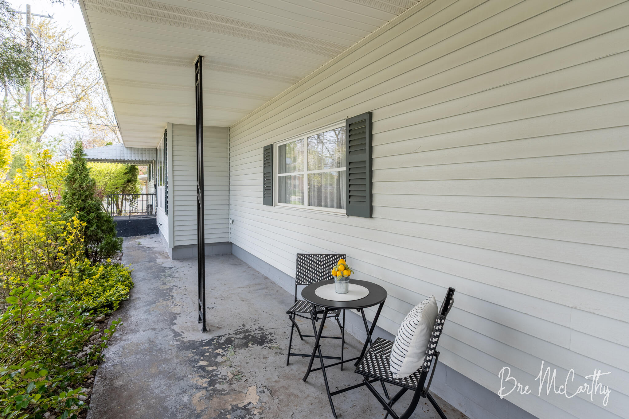 3155 Maple Grove Road Muskegon, MI 49441 - Photo 58 of 62 Exterior - Front Patio