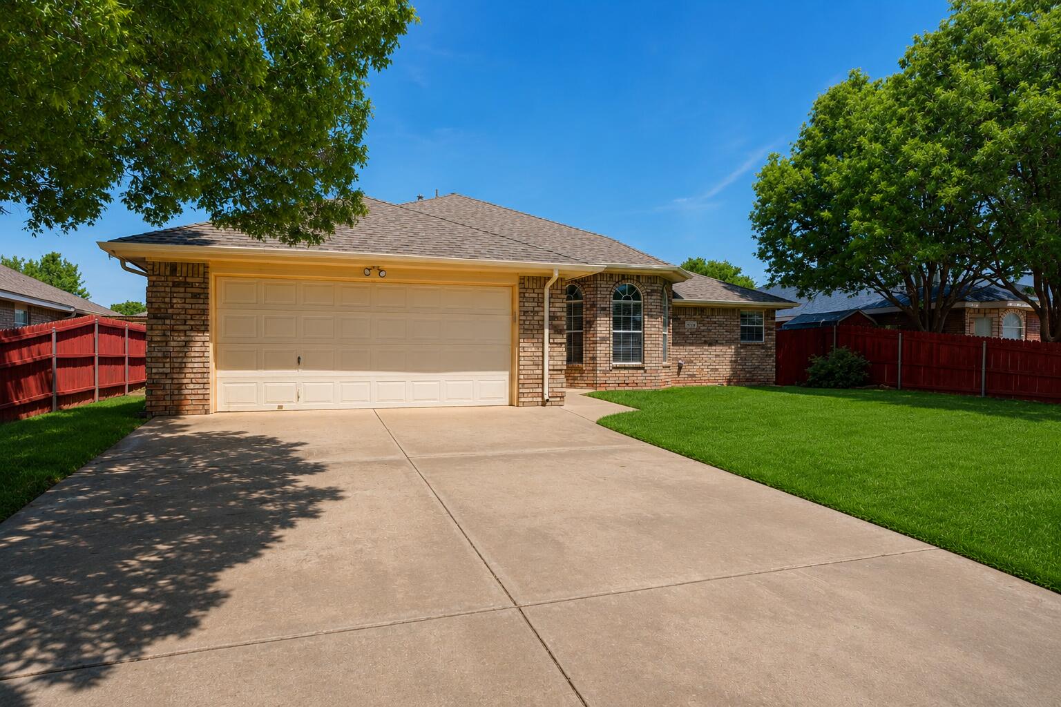5914 88th Place Lubbock, TX 79424 - Photo 3 of 40 C9B2A217-CFED-4045-A7C6-D5CE03CF76EA