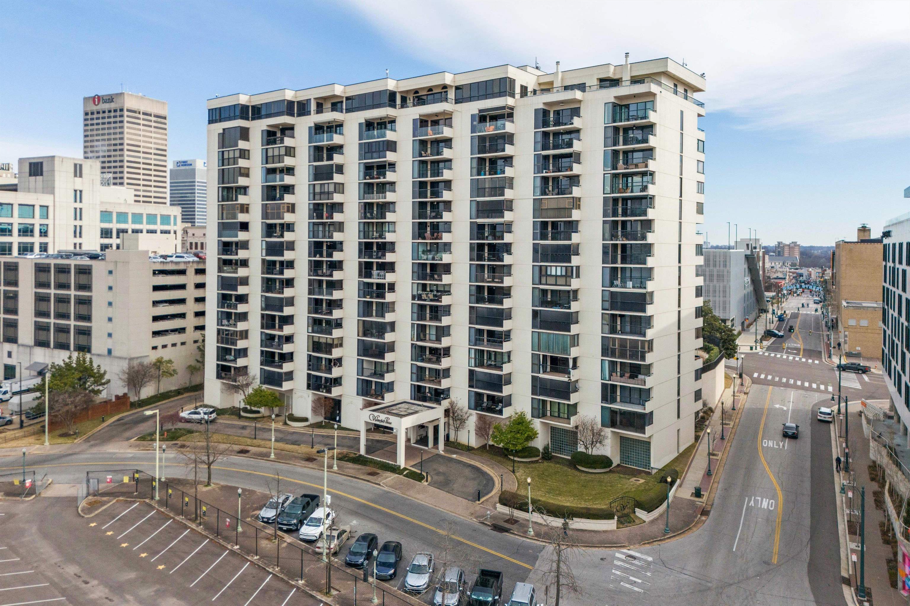 200 Wagner Street, Unit 604 Memphis, TN 38103 - Photo 1 of 36 View of apartment building / complex with a city view