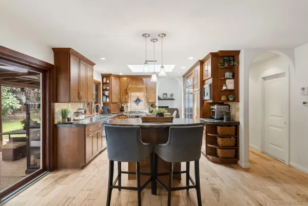 $2,879,900 | 489 La Costa Avenue, Encinitas, CA 92024
