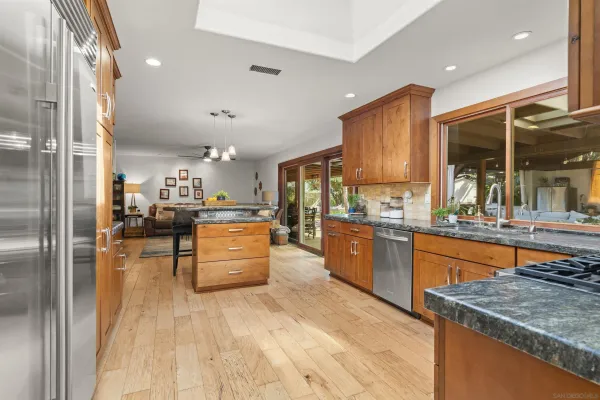 $2,879,900 | 489 La Costa Avenue, Encinitas, CA 92024