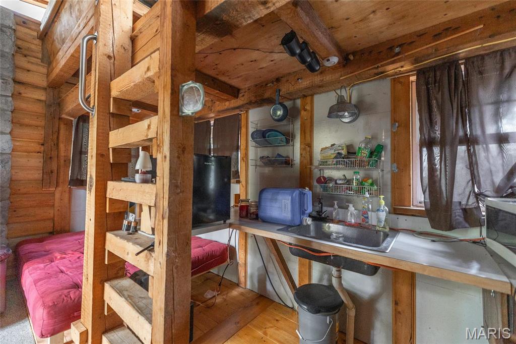 10005 Fulton Road Bourbon, MO 65441 - Photo 15 of 35