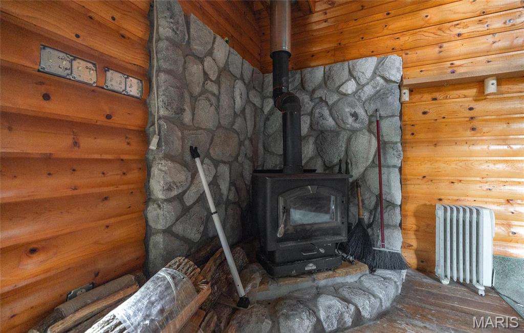 10005 Fulton Road Bourbon, MO 65441 - Photo 9 of 35