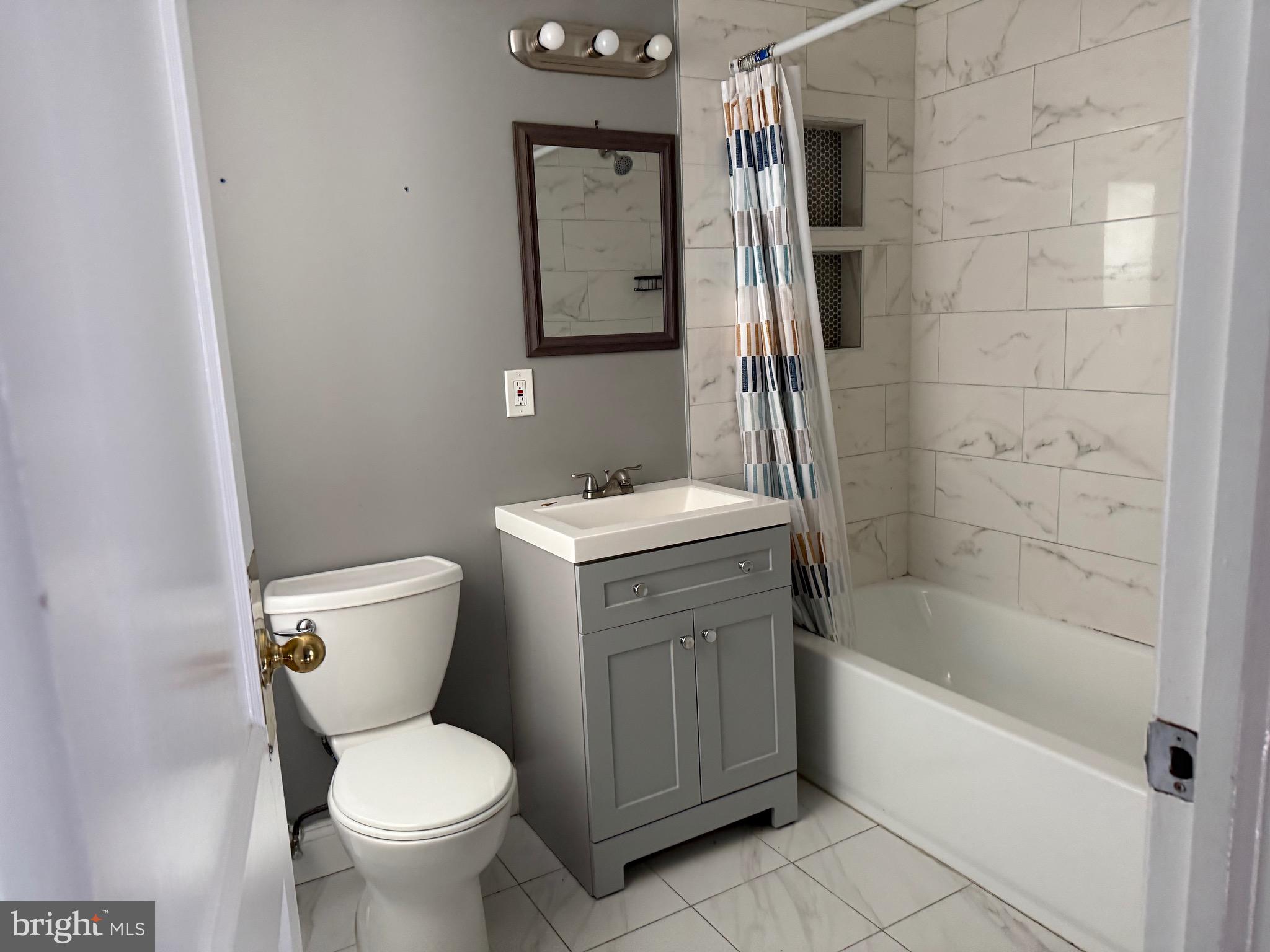876 Whitehorse Mercerville Road Hamilton, NJ 08610 - Photo 4 of 10