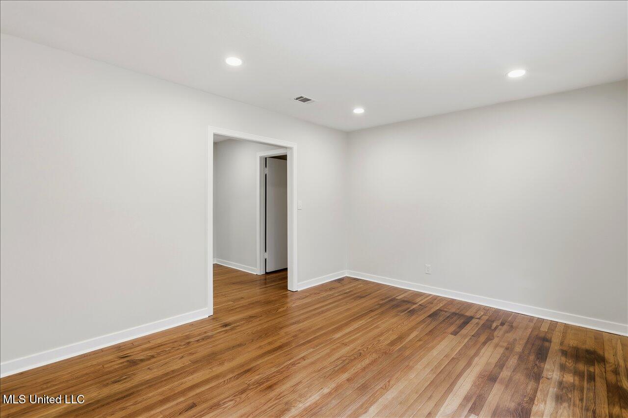 107 Murial Street Clinton, MS 39056 - Photo 5 of 25 07-107 Murial St _ Home Tours MS