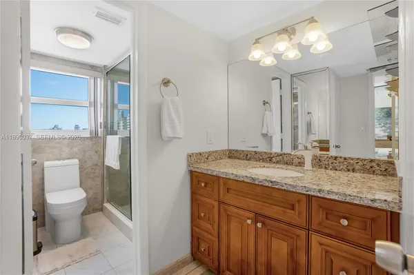 $3,000 | 245 18th Street, Unit 904, Miami Beach, FL 33139