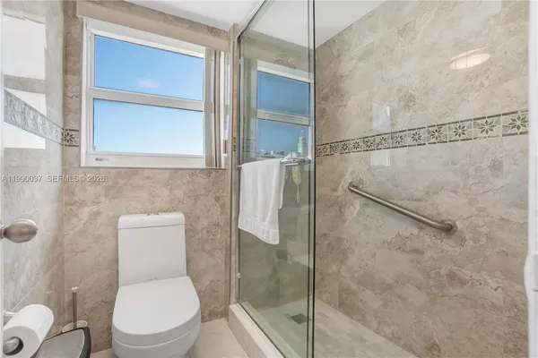 $3,000 | 245 18th Street, Unit 904, Miami Beach, FL 33139