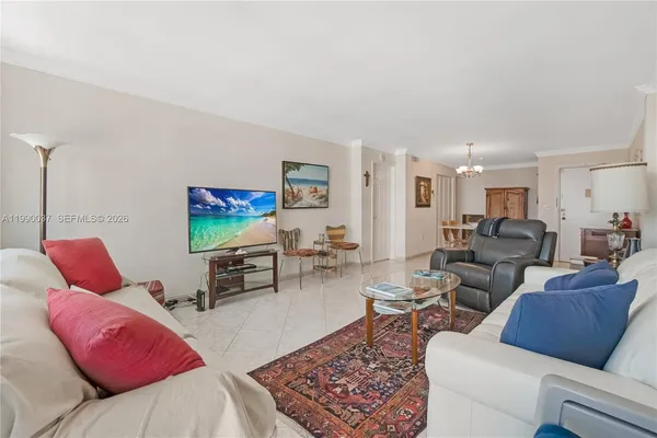 $3,000 | 245 18th Street, Unit 904, Miami Beach, FL 33139