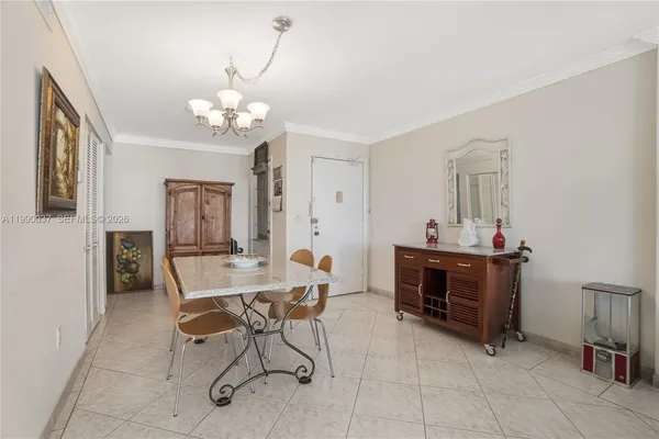 $3,000 | 245 18th Street, Unit 904, Miami Beach, FL 33139