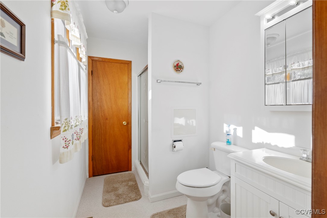 5290 Crumptown Road Farmville, VA 23901 - Photo 10 of 43 a bathroom with a sink toilet and shower