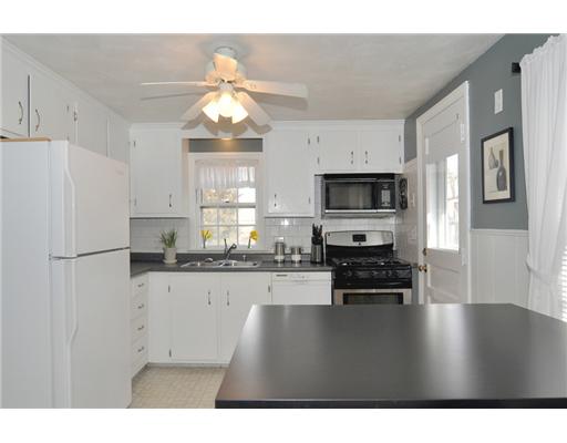 197 Aqueduct Road Cranston, RI 02910 - Photo 8 of 20 Kitchen.