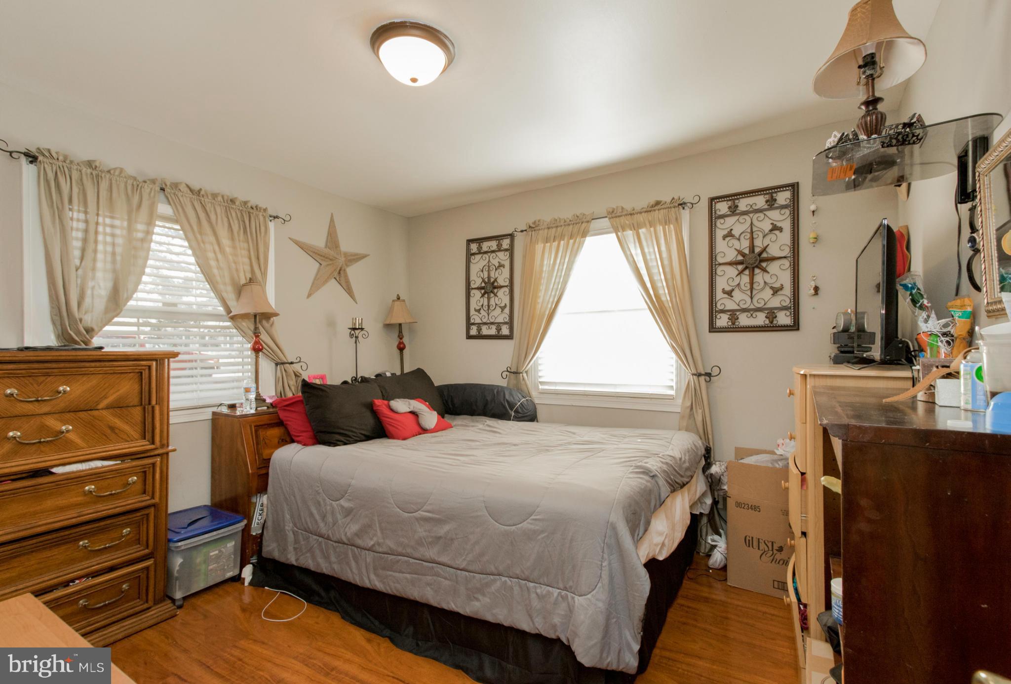 111 North Sycamore Road Sterling, VA 20164 - Photo 11 of 25 Bedroom (Master)