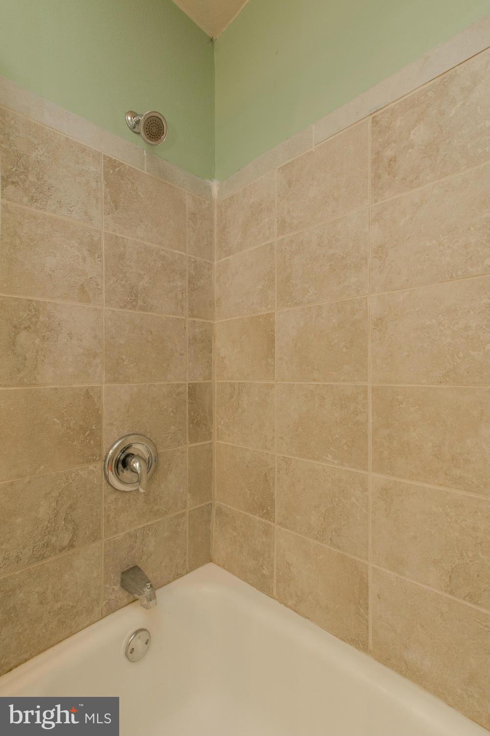 111 North Sycamore Road Sterling, VA 20164 - Photo 16 of 25 Bath