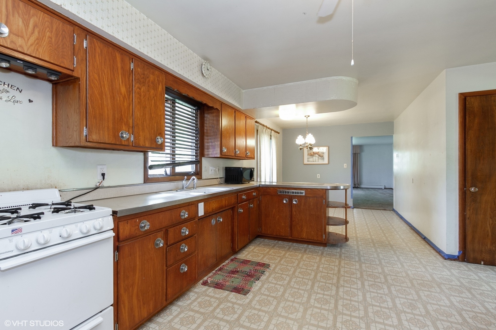 264 East 3rd Street Herscher, IL 60941 - Photo 3 of 10