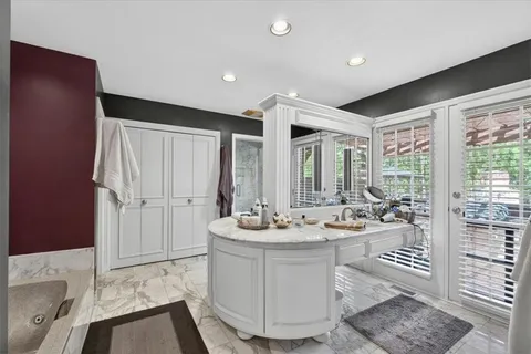 $1,549,000 | 8301 Roe Avenue, Prairie Village, KS 66207