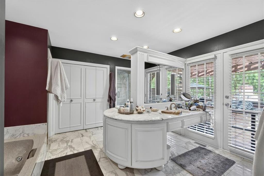 8301 Roe Avenue Prairie Village, KS 66207 - Photo 73 of 96