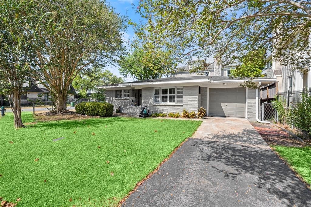 1801 Oxford Street Houston, TX 77008 - Photo 2 of 18