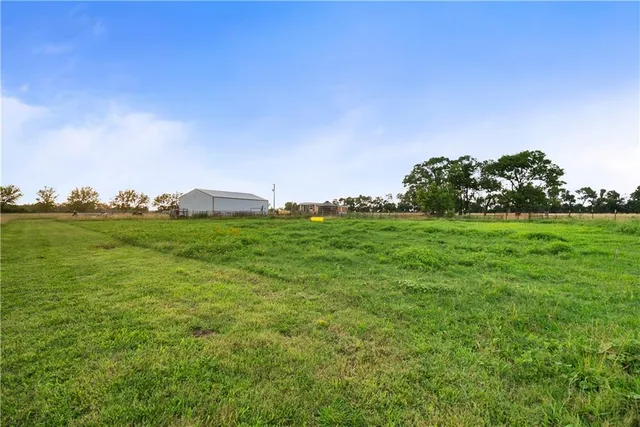 $372,000 | 1015 Ottawa Road, Bartlett, KS 67332