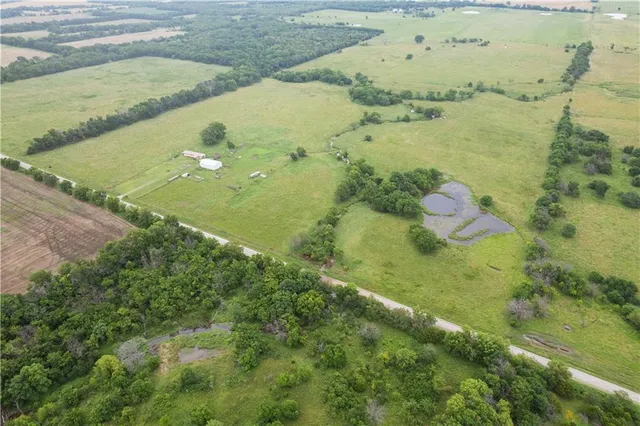 $372,000 | 1015 Ottawa Road, Bartlett, KS 67332