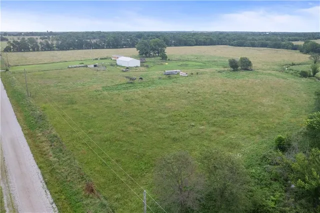 $372,000 | 1015 Ottawa Road, Bartlett, KS 67332
