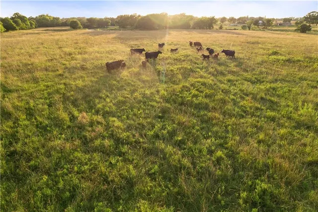 $372,000 | 1015 Ottawa Road, Bartlett, KS 67332