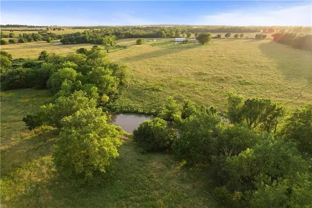 $372,000 | 1015 Ottawa Road, Bartlett, KS 67332