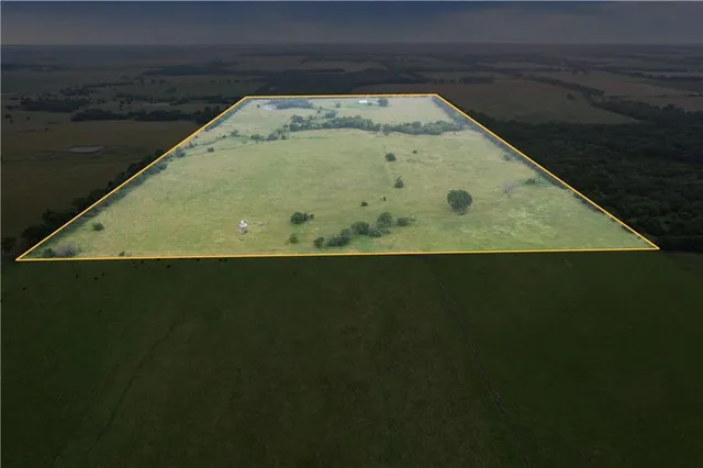 $372,000 | 1015 Ottawa Road, Bartlett, KS 67332