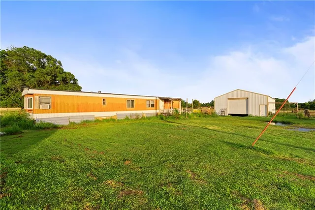 $372,000 | 1015 Ottawa Road, Bartlett, KS 67332