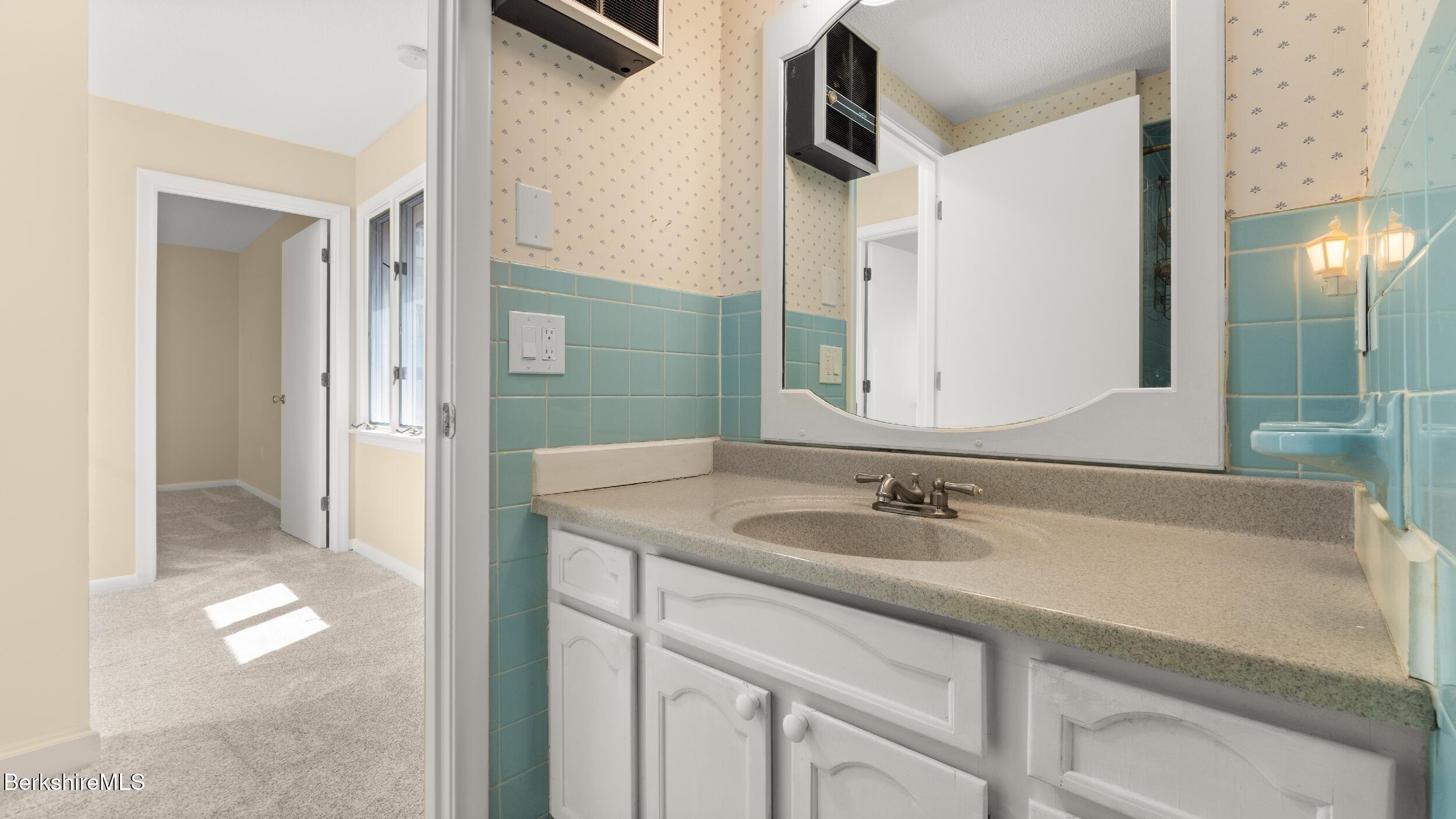1 Colt Road, Unit 7 Pittsfield, MA 01201 - Photo 14 of 23 Full Bath
